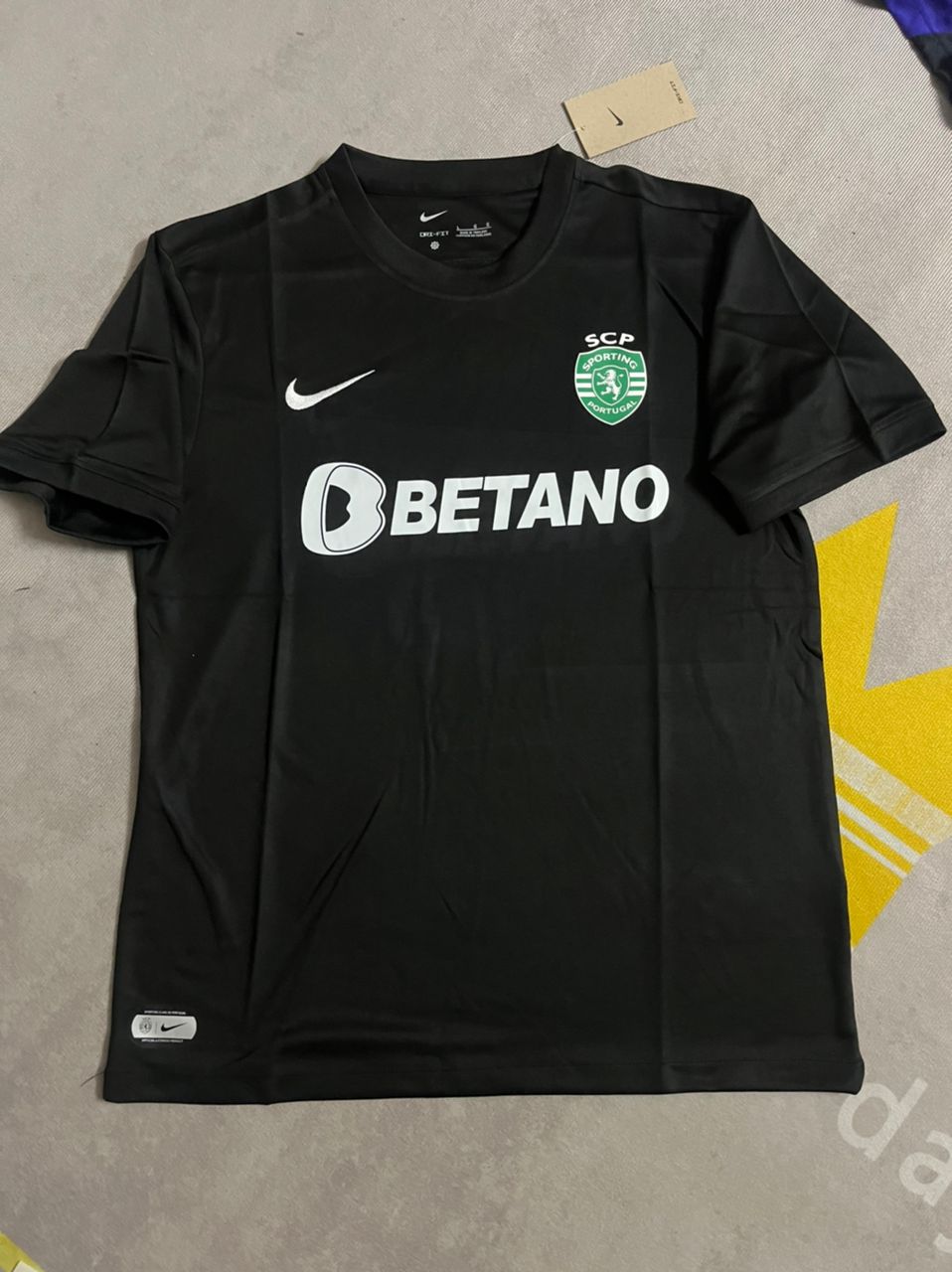 Viktor Gyökeres Sporting CP Lisbon Commemorative Black Football Jersey – 4