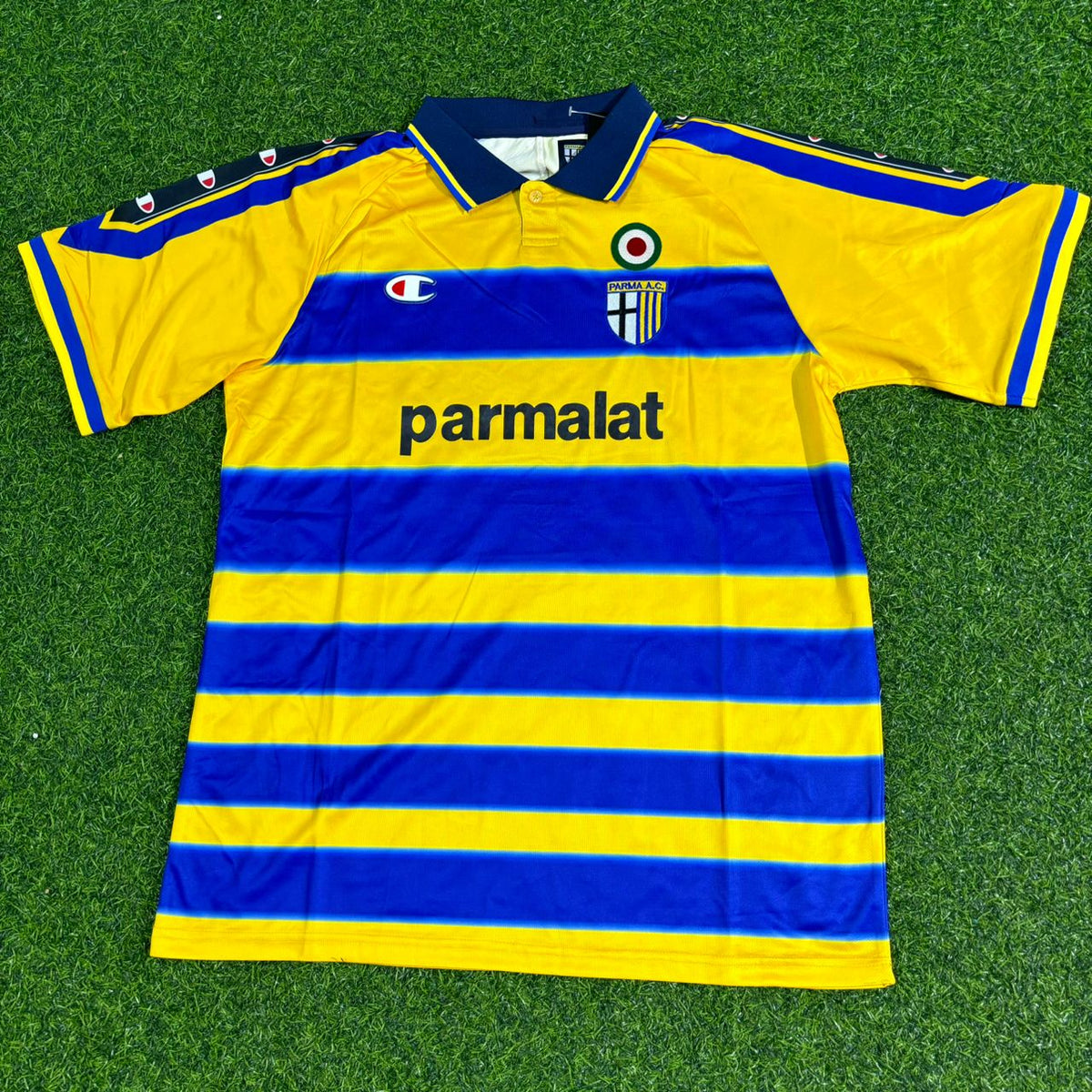 1999/00 Hernan Crespo Parma Retro Football Jersey – Front View