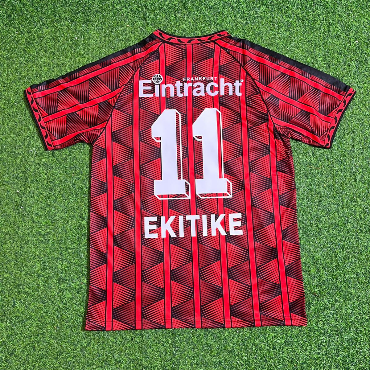 Hugo Ekitiké 11- Eintracht Frankfurt Retro – Back View