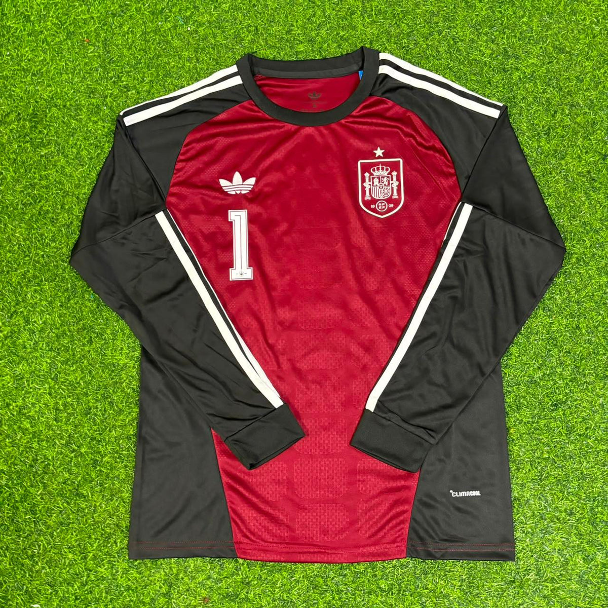 Iker Casillas Spain Final Retro Goalkeeper Jersey Soccer – Front View