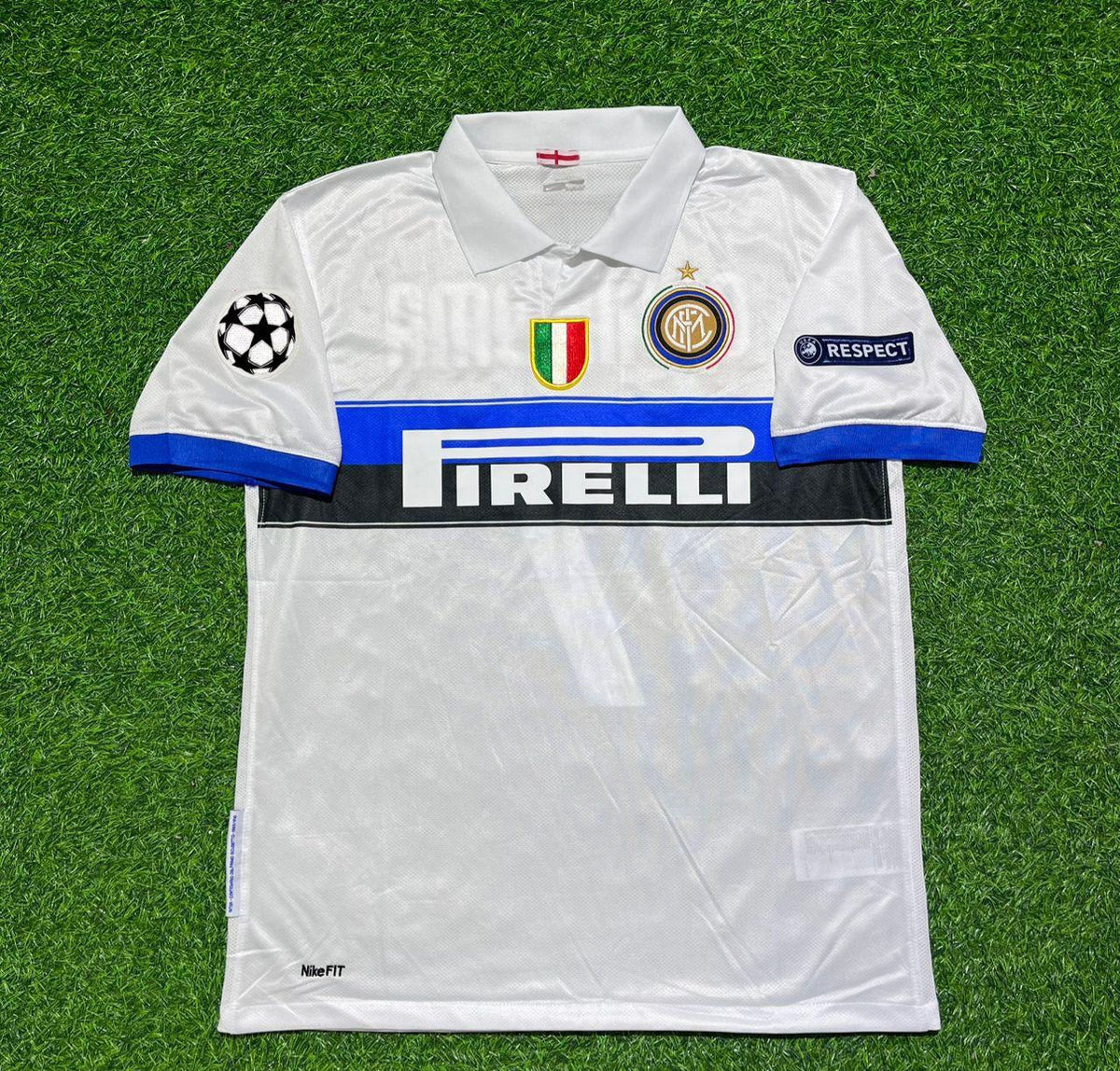 Inter 2009/2010 White Retro Football Jersey – Front View