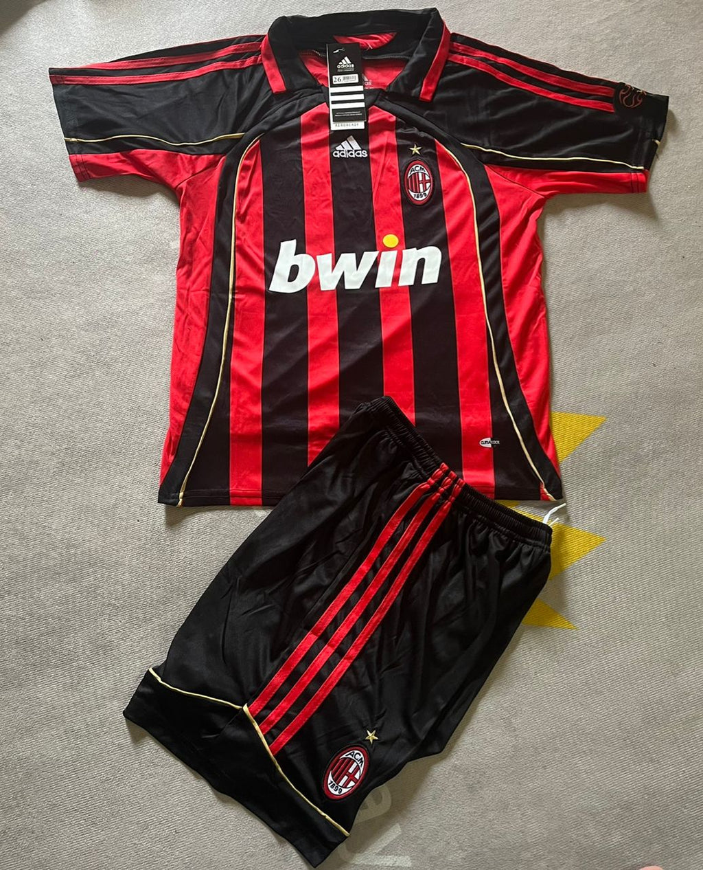 Ronaldo Nazario R9 El Fenomeno AC Milan 2007 Kids Children Home Retro Jersey – 4
