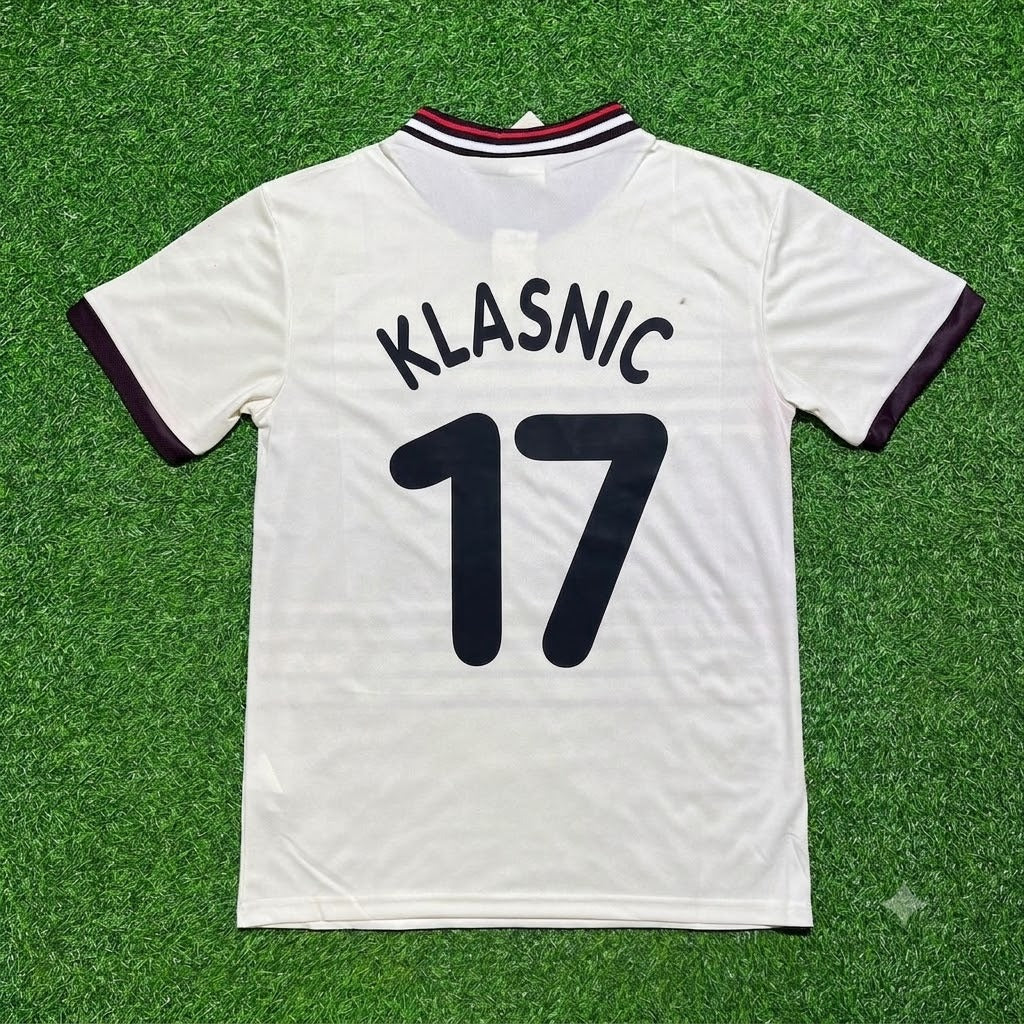 Ivan Klasnic St. Pauli Special Retro Football Football Jersey – Back View