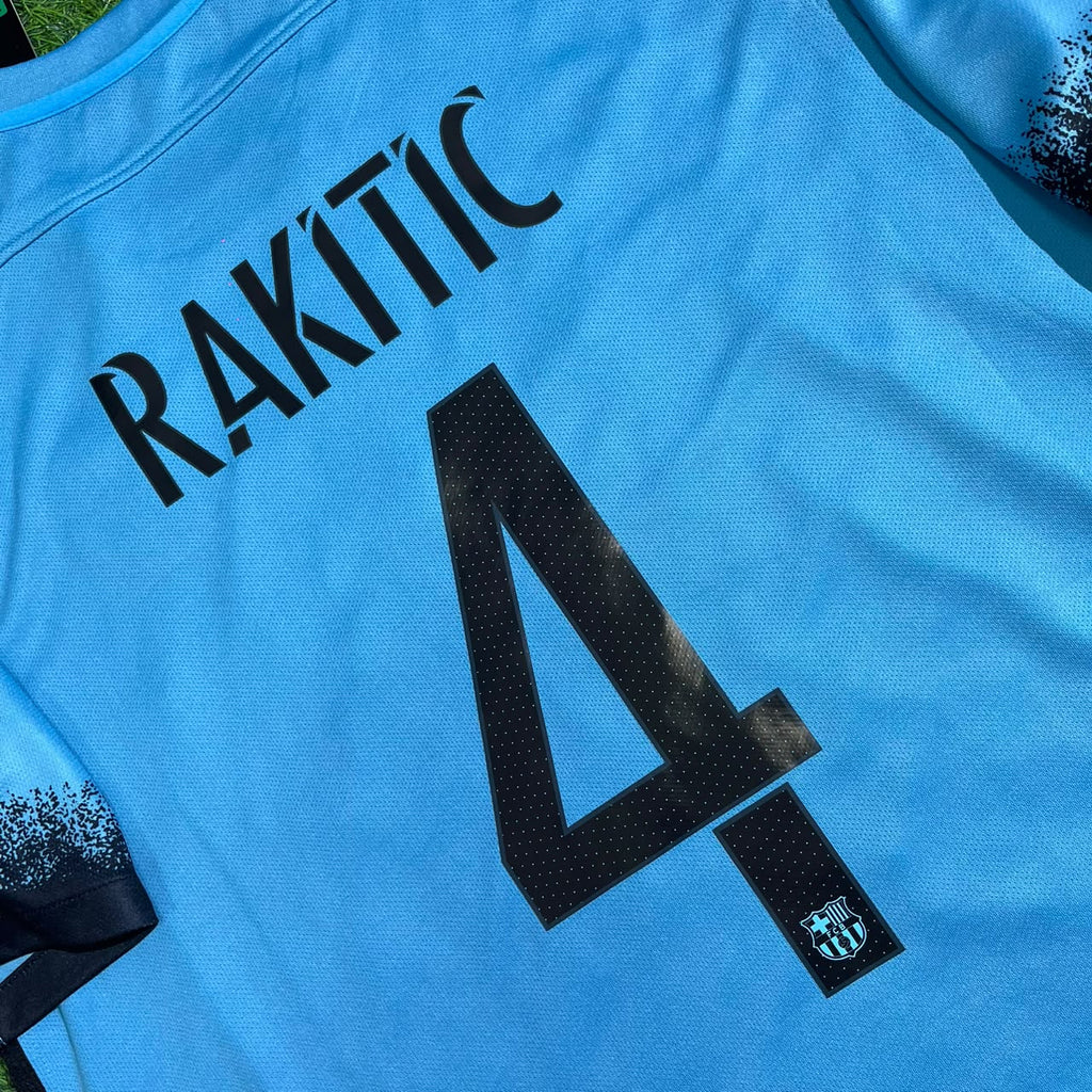 Ivan Rakitic Barcelona 2015/2016 Retro Football Jersey – Front View