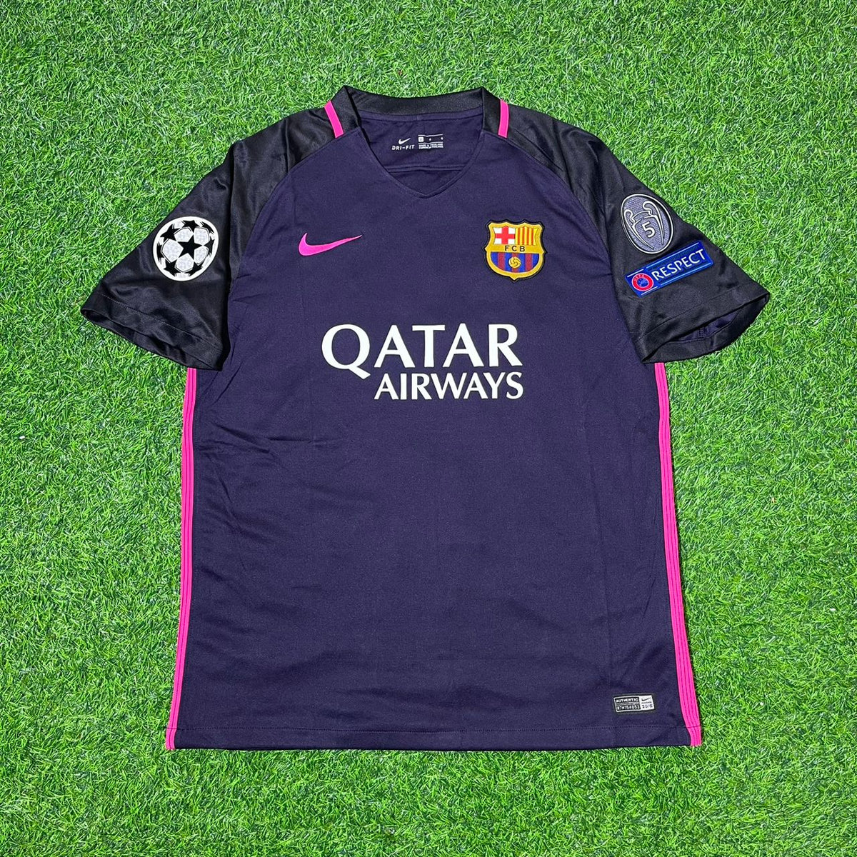 Ivan Rakitic 2014/15 Retro Black Pink Jersey – Front View