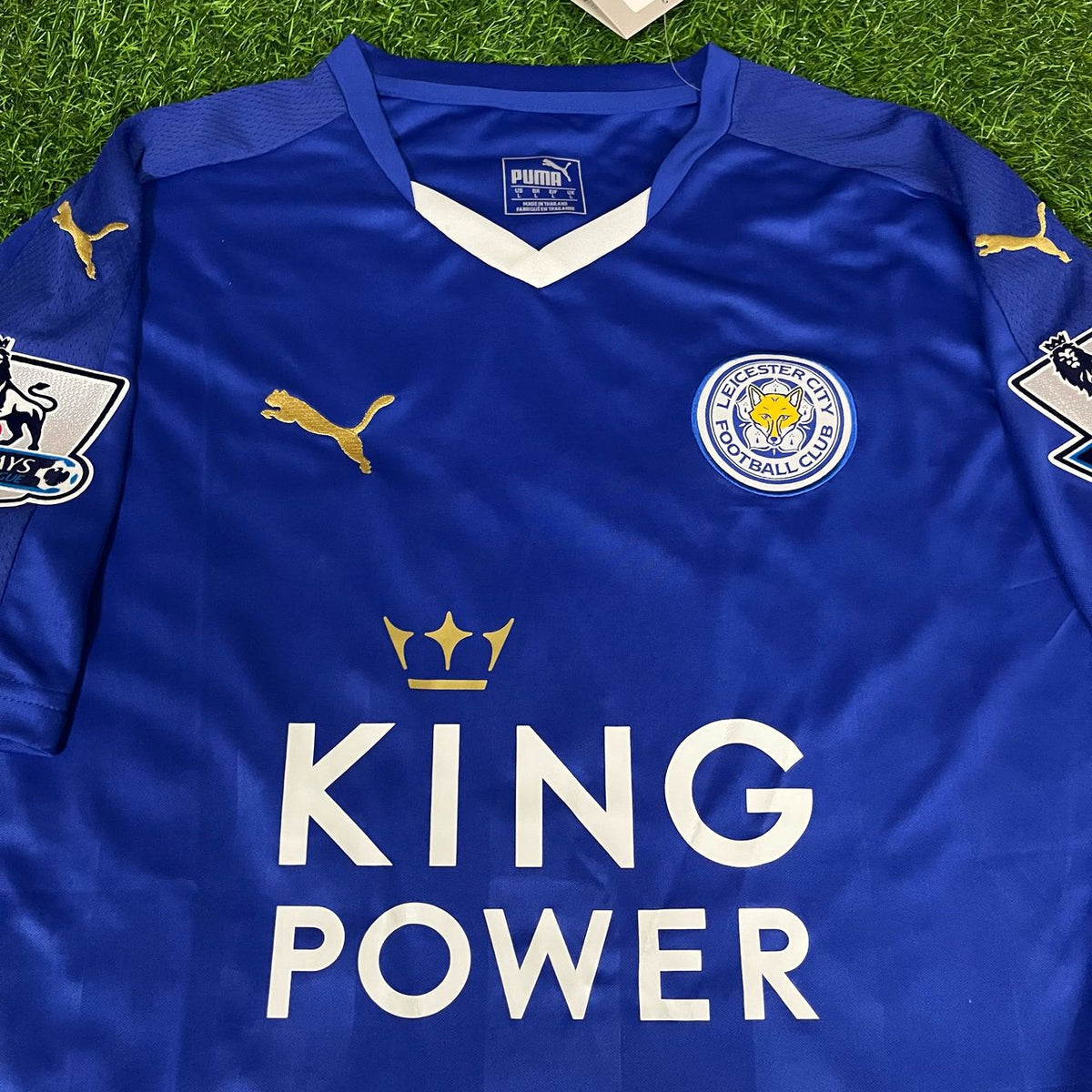 Jamie Vardy 9 - Leicester City 2015/16 Premier League Retro Kit Jersey – Detailed View