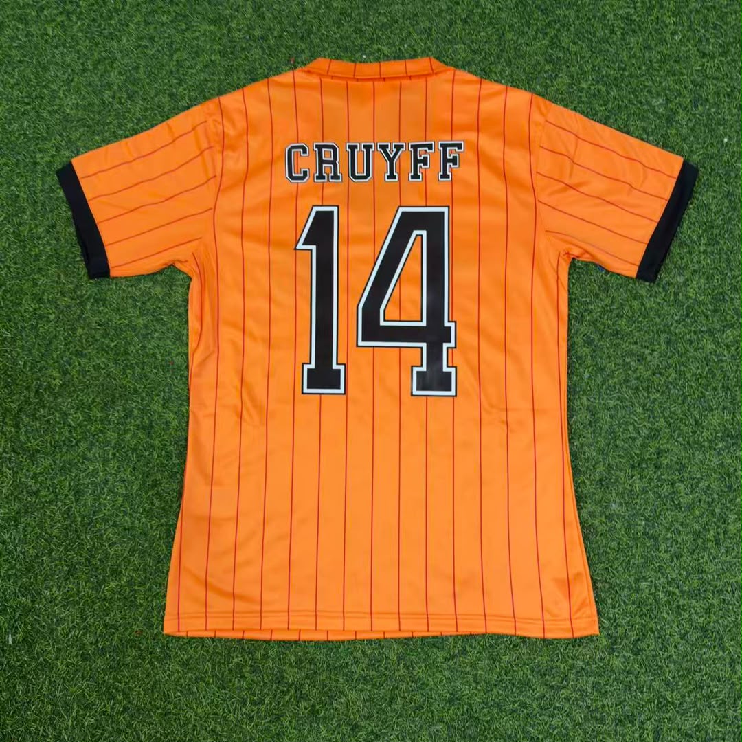 Johan Cruyff 1974 Retro Football Kit – Back View