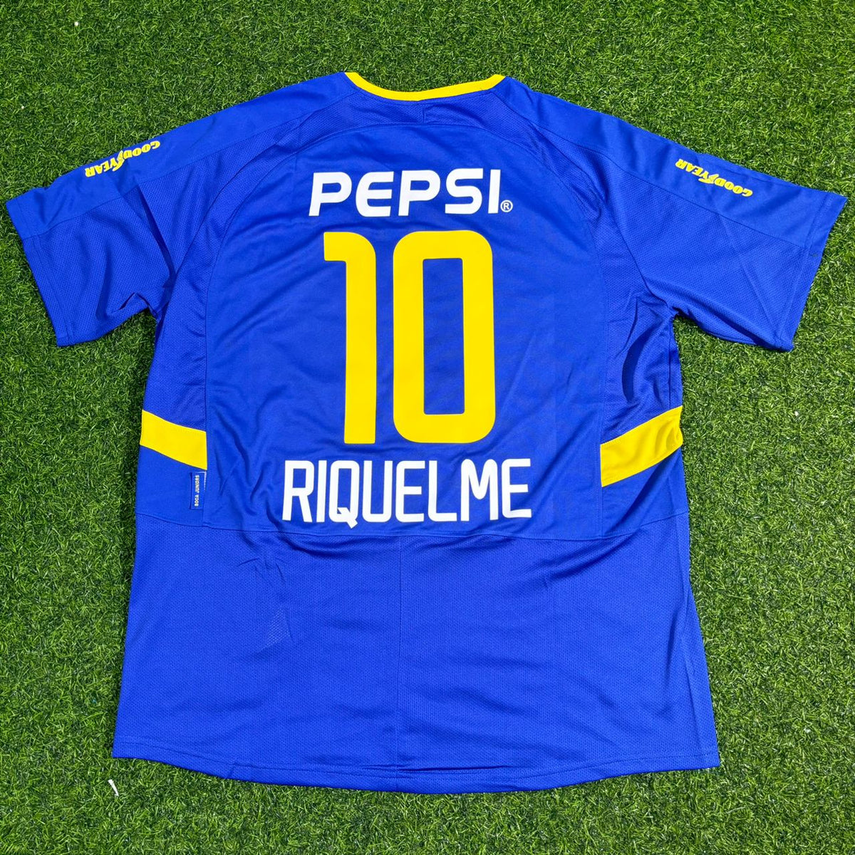 Boca Juniors Retro Football Jersey – Juan Román Riquelme – Back View