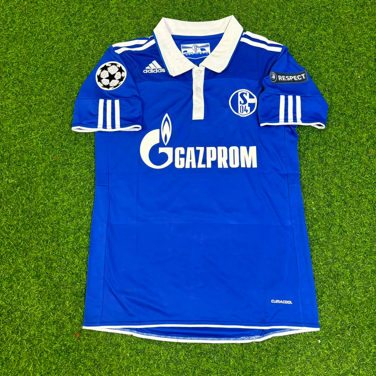 Schalke 04 Season 2010- 11 Retro Champions League Football Jersey – Julian Draxler 31 - – Front View