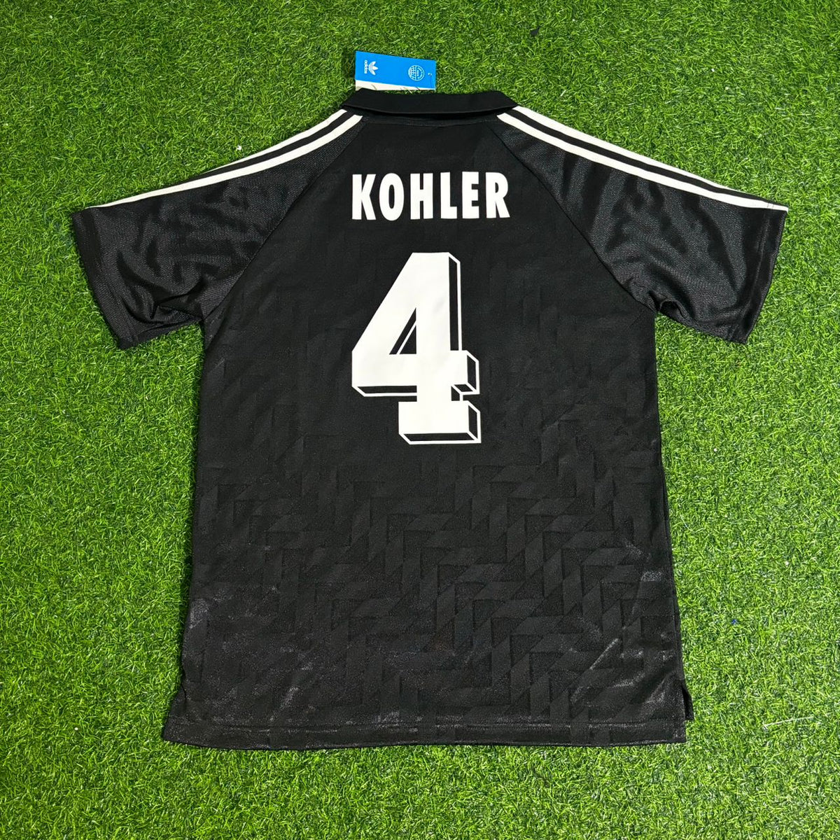 Jürgen Kohler Deutschland 1990 WM Schwarzes Retro – Back View