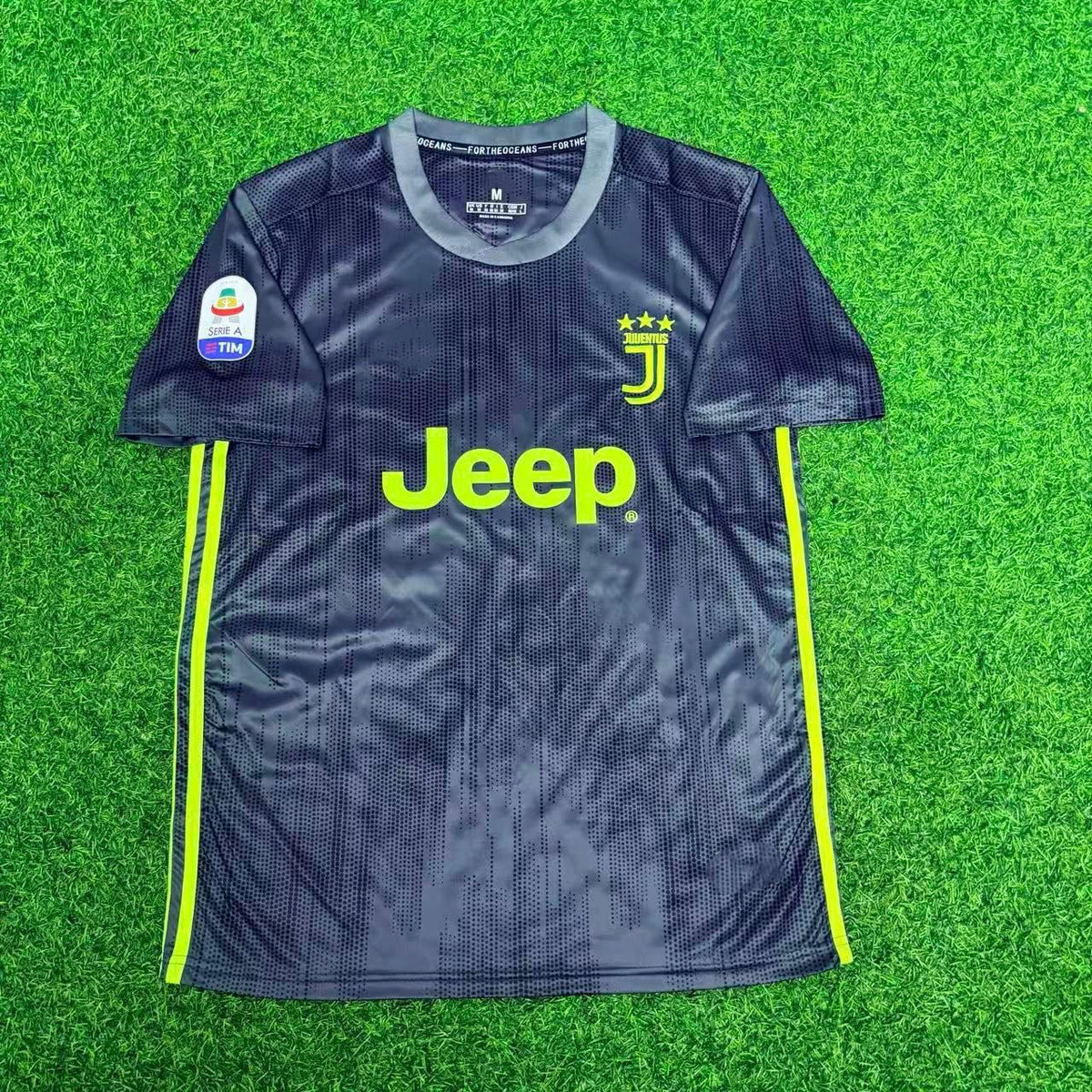 2017/18 Juventus Retro Home Football Jersey – Back View