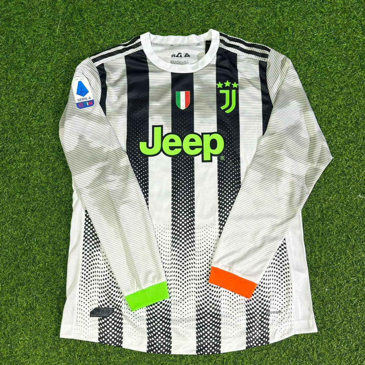 2019/20 Juventus Long Sleeve Retro Football Jersey – Back View