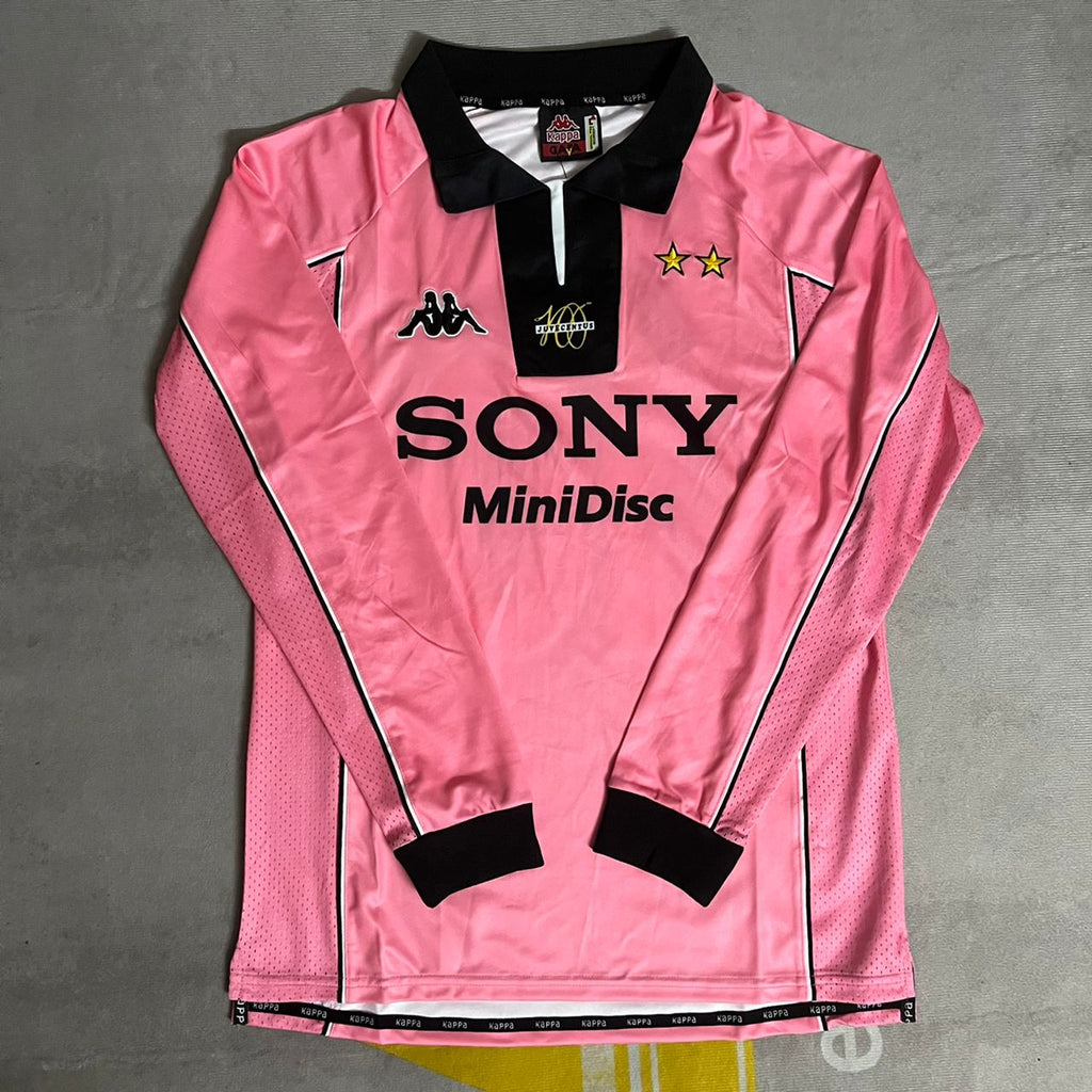 Roberto Baggio Juventus 1995 Pink Kit Jersey – Front View