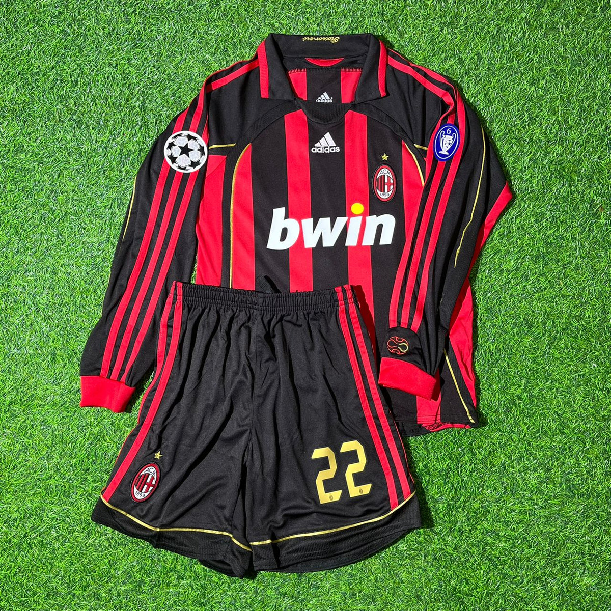 2006/07 AC Milan Retro Long Sleeve Kids Football Kit Kaká Leite