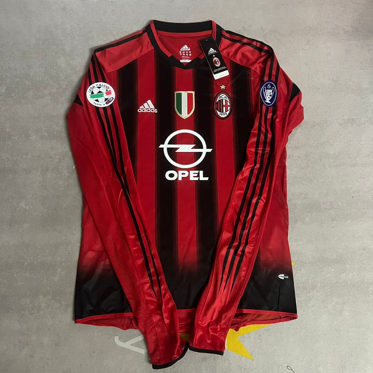2003/04 Filippo Inzaghi 9 Milan Red & Black Home Retro Football Jersey – Detailed View