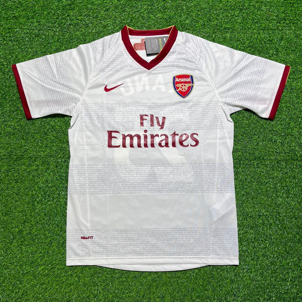 2004/05 Kanu Arsenal Away Retro White Football Jersey – Front View