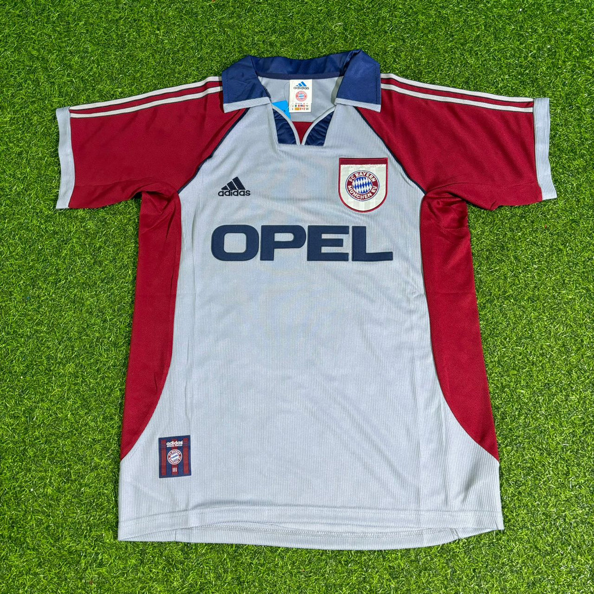 Karl-Heinz Rummenigge #11 FC Bayern München Auswärts Retro Grau – Front View