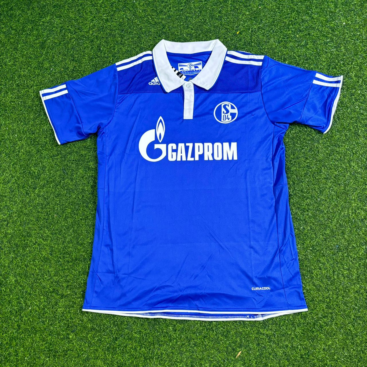 Kevin Kuranyi Schalke 04 Retro Jersey Kit – Front View