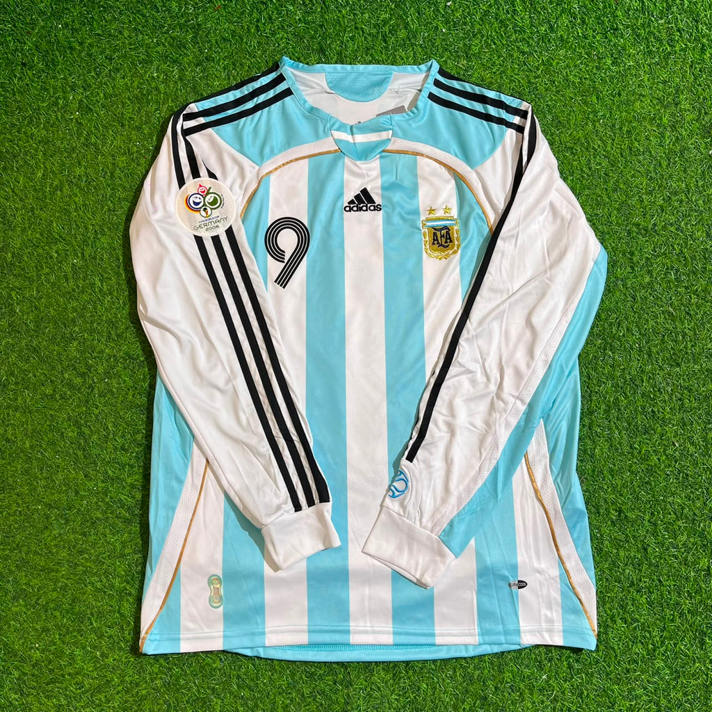 Sergio Kun Agüero #9 Argentina Retro Home Long Sleeve Football Jersey – Front View