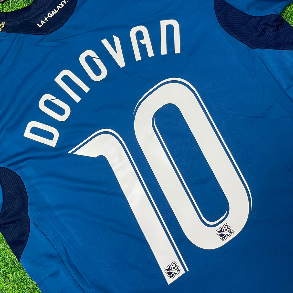 Landon Donovan LA Galaxy 11/12 Season Away Retro Blue Football Jersey – Detailed View