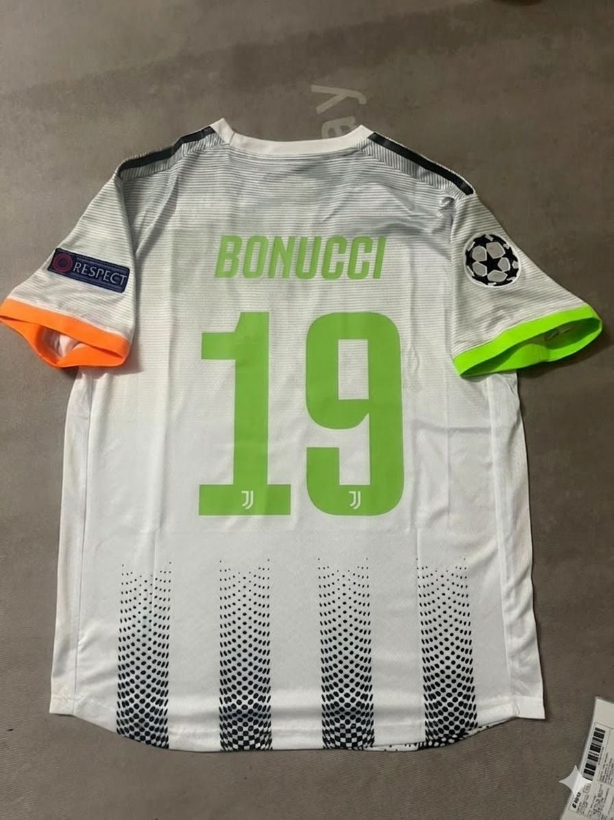 2019/20 Leonardo Bonucci 19 Juventus Home Football Jersey Retro Kit – Back View