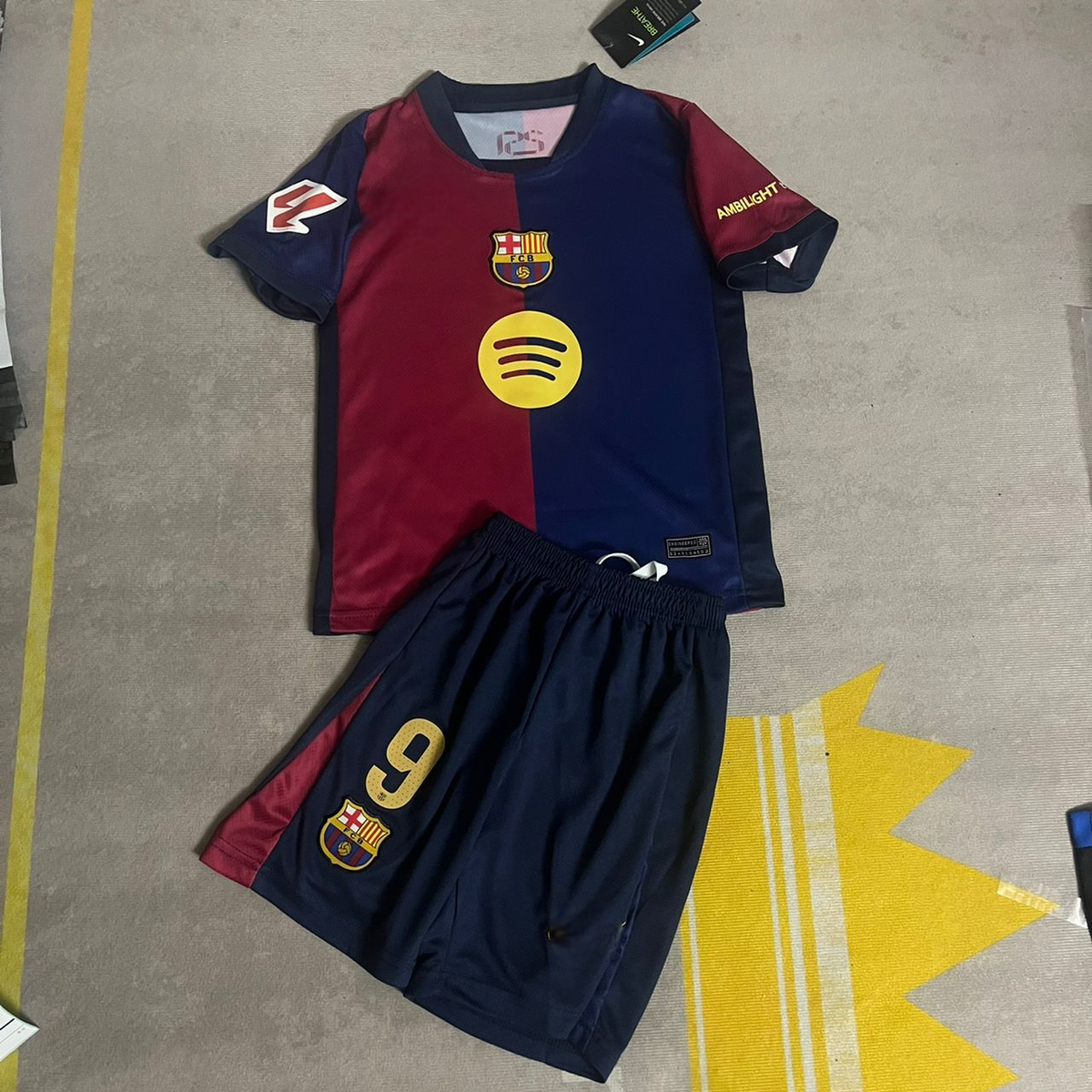 Robert Lewandowski Barcelona Kids Kit Kindertrui (Ages 3-13) – Front View
