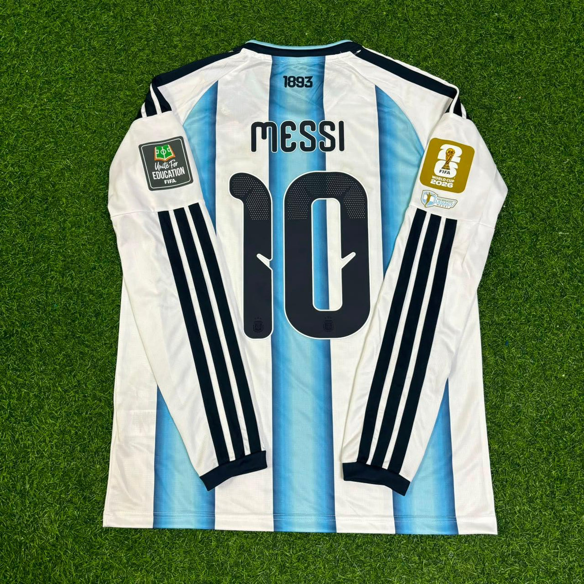 Lionel Messi #10 Argentina 2026 World Cup Home Legacy Patch Long Sleeve Football Jersey – Back View