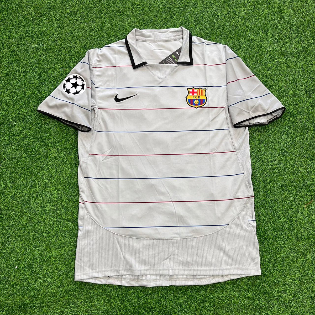 Lionel Messi 30 - Barcelona 2004/2005 Debut Season Retro Jersey – Front View
