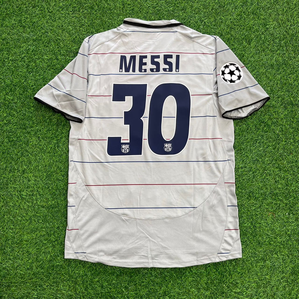 Lionel Messi 30 - Barcelona 2004/2005 Debut Season Retro Jersey – Back View