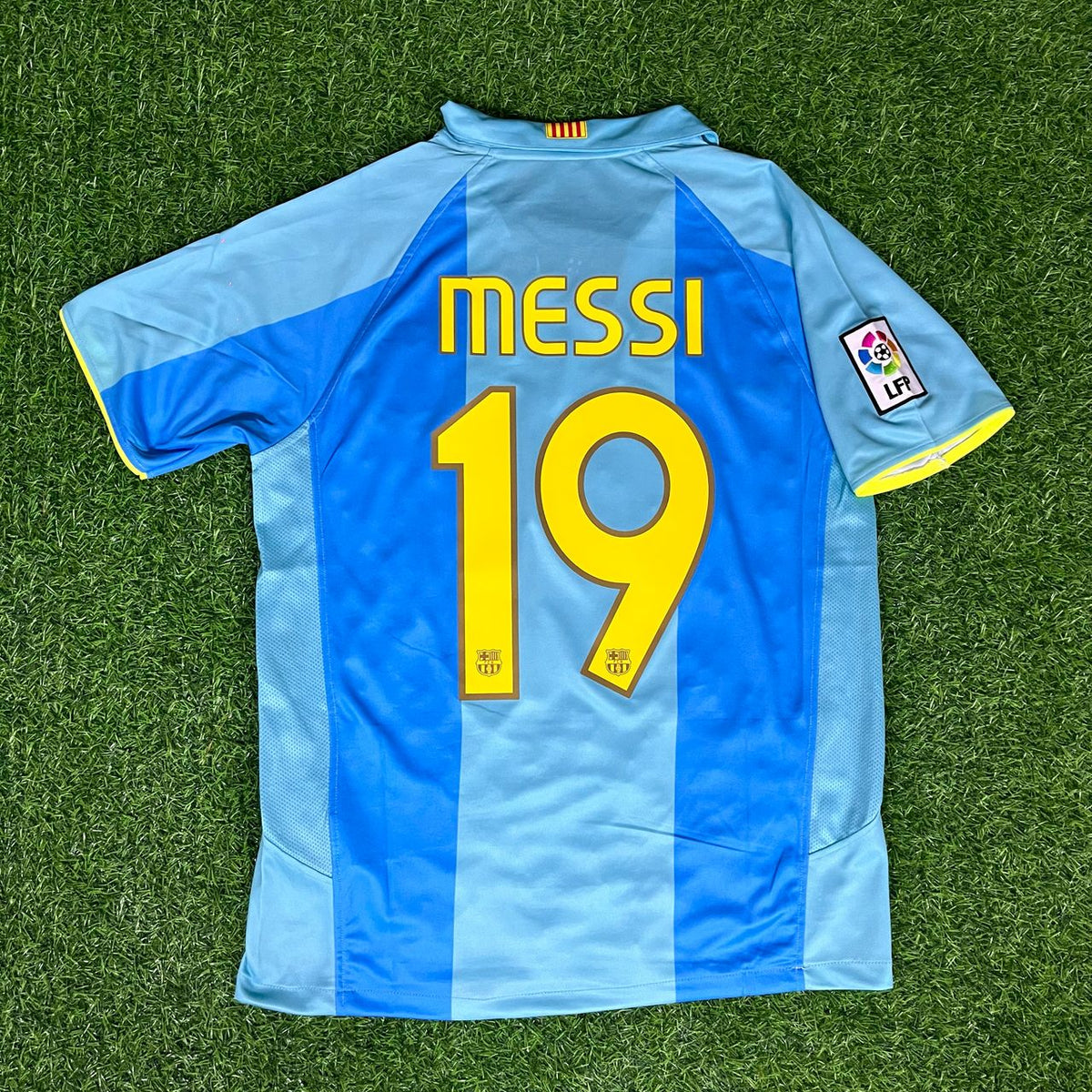 Lionel Messi Barcelona Blue Yellow Number 19 First Debut Retro Jersey – Back View