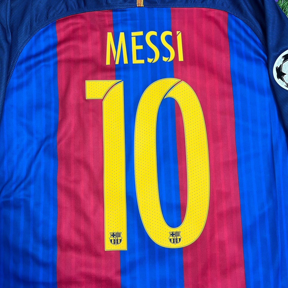 Lionel Messi Barcelona 2016–2017 Home Retro Football Jersey – Detailed View