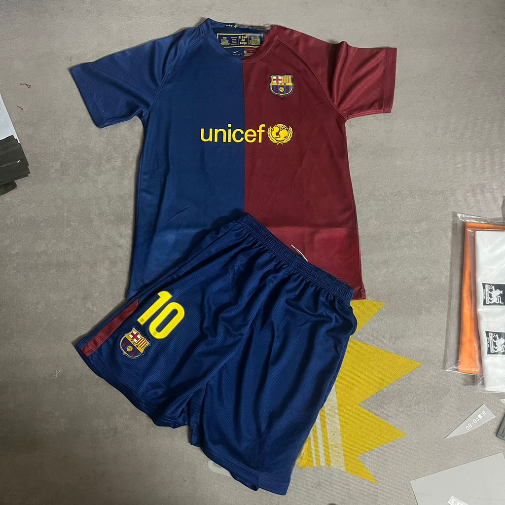 Lionel Messi Barcelona Champion League Final Home Kids Kit Kindertrui (Ages 3-13) – Front View