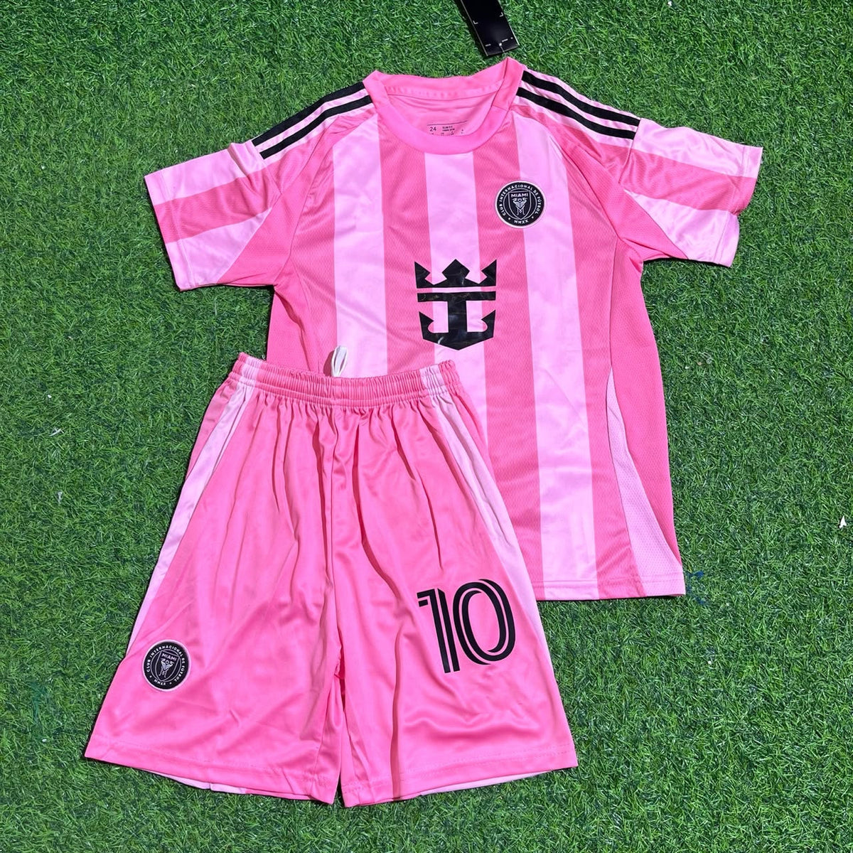 Lionel Messi Inter Miami 2027 New Season Pink Kids Jersey – Front View