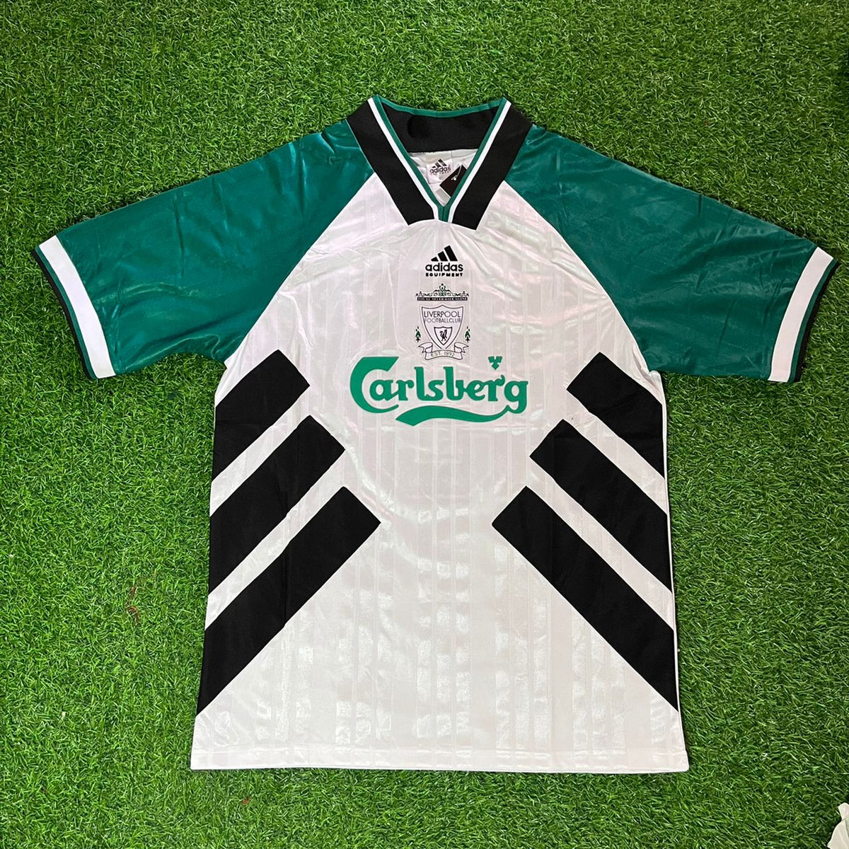Fernando Torres Liverpool Retro Jersey – Front View