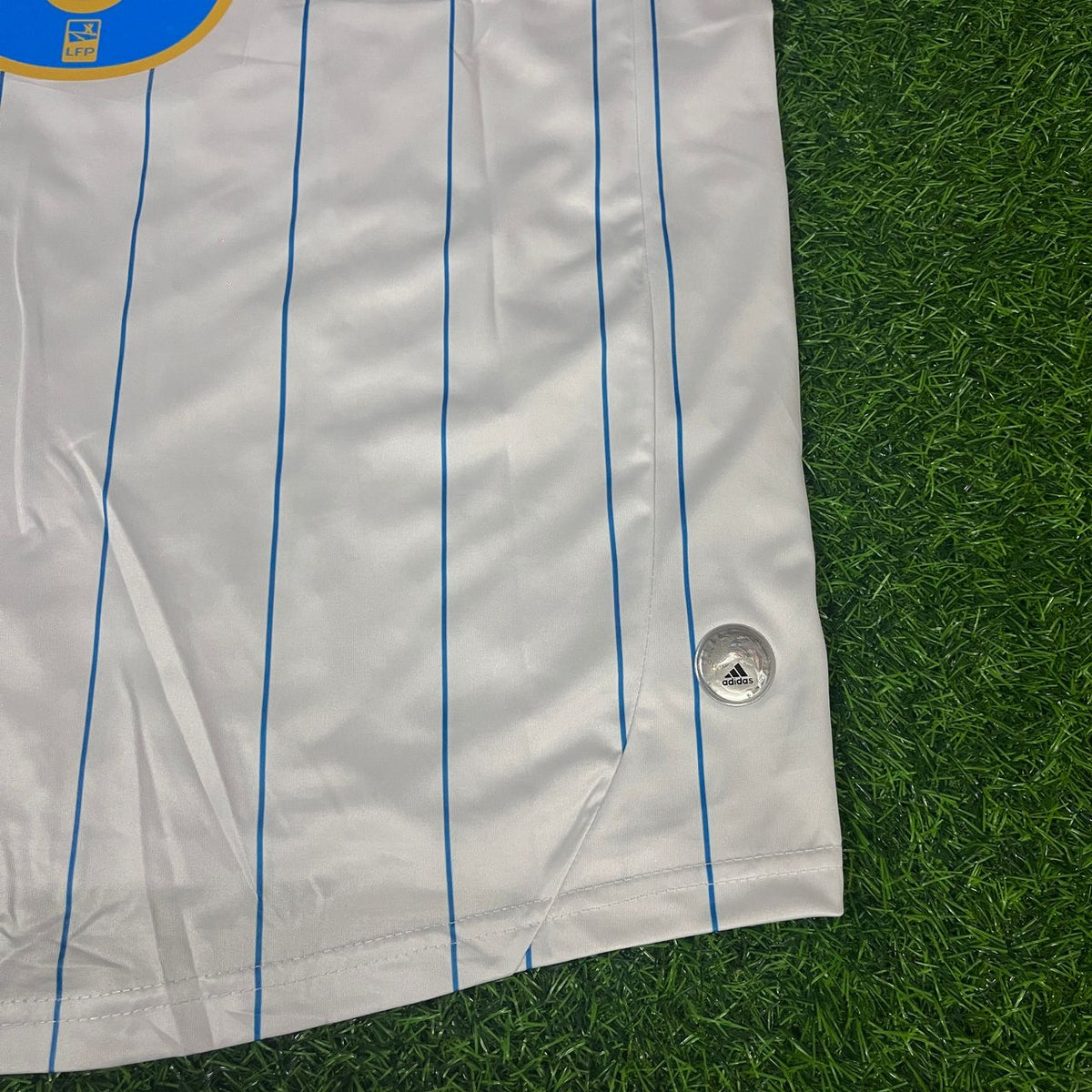 Lucho González 8 – Olympique Marseille 2009/2010 Home Retro Kit Jersey – 6