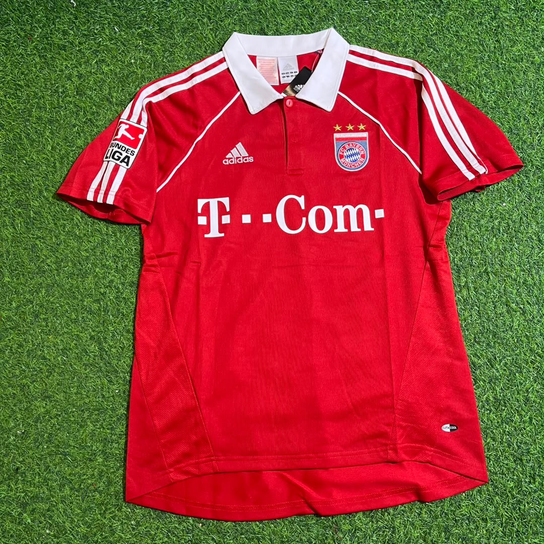 Lucio Bayern Munich 2005 06 Bundesliga Red Home Retro Football Jersey – Front View
