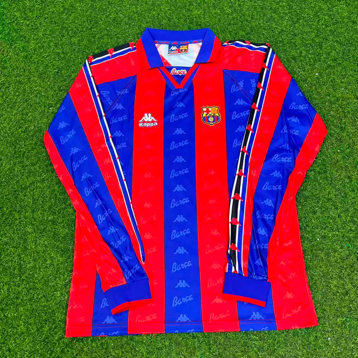 Luis Figo Barcelona 1996 1997 Retro Burgundy Long Sleeve Jersey – Front View