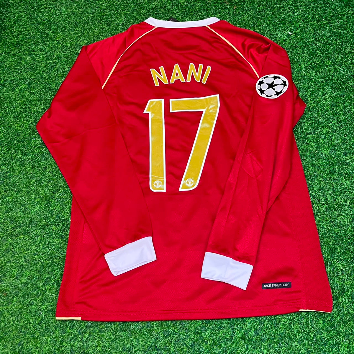 Manchester United 2006 2007 Red Golden Jersey – Luis Nani #17 – Back View