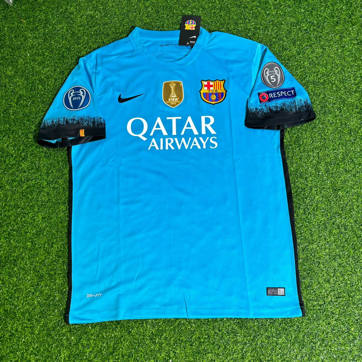 Barcelona 2015/2016 Retro Football Jersey – Luis Suárez – Front View