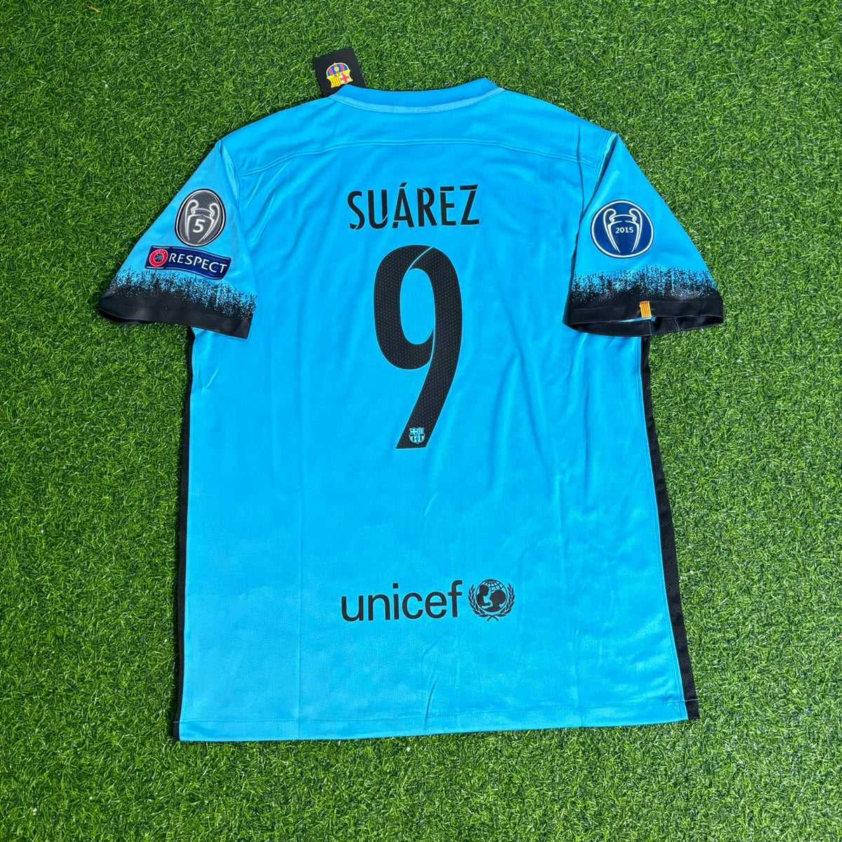 Barcelona 2015/2016 Retro Football Jersey – Luis Suárez – Back View