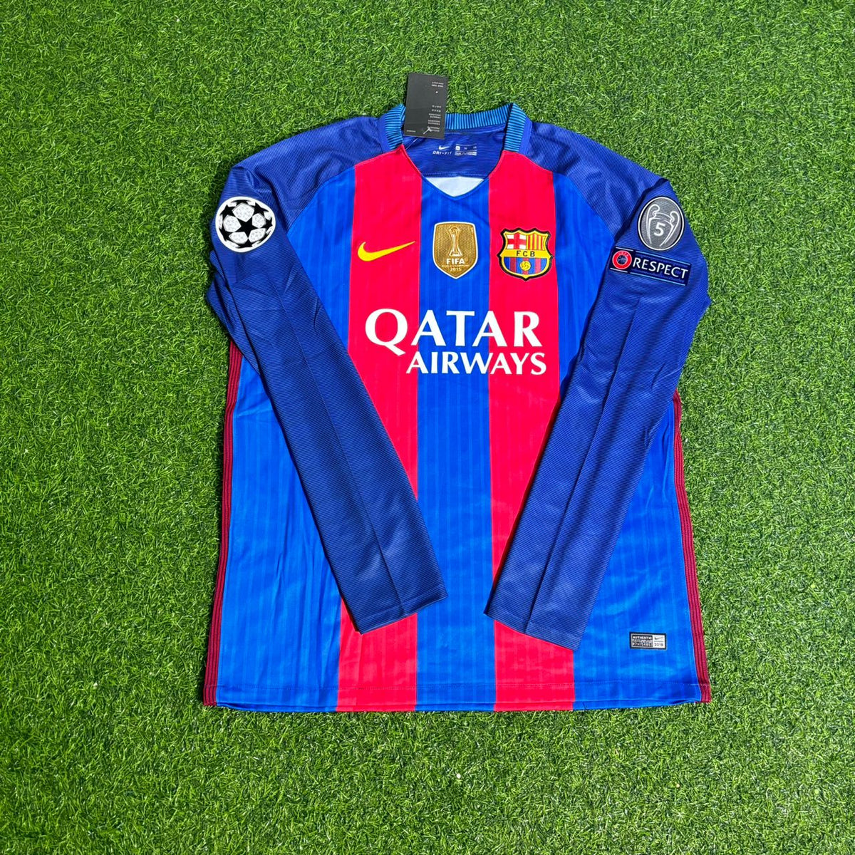 2016 Luis Suárez Barcelona World Champions Patch Long Sleeve Football Jersey – Front View