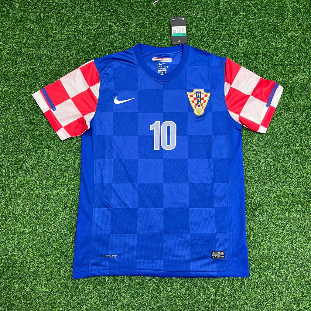 Luka Modric Croatia 2010-2012 Home Retro Football Jersey – 4