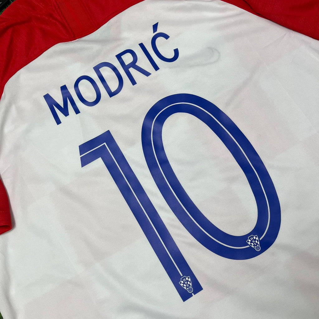 Luka Modrić Croatia 2018 World Cup Final Football Jersey – Detailed View