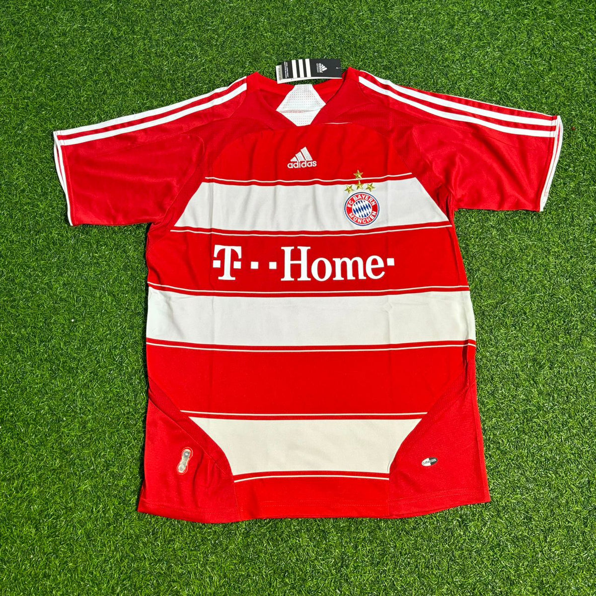 Lukas Podolski Bayern Munich 2007–2009 Retro Football Jersey – Front View