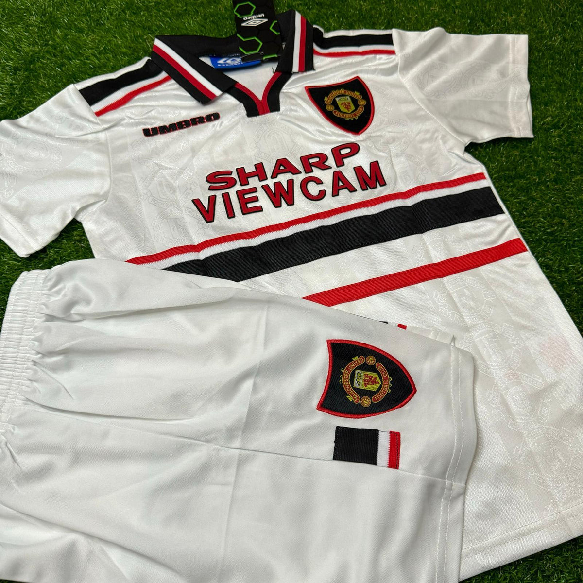 1997/98 David Beckham Manchester United White Home Kids Kit Football Jersey for Children – Front View
