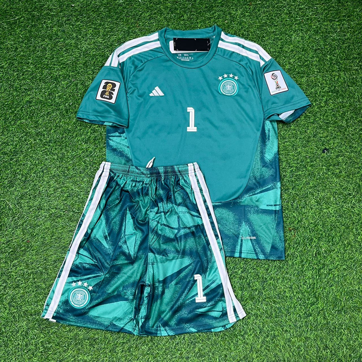 Manuel Neuer Germany 2026 World Cup Kids Goalkeeper Green Football Jersey – Detailed View