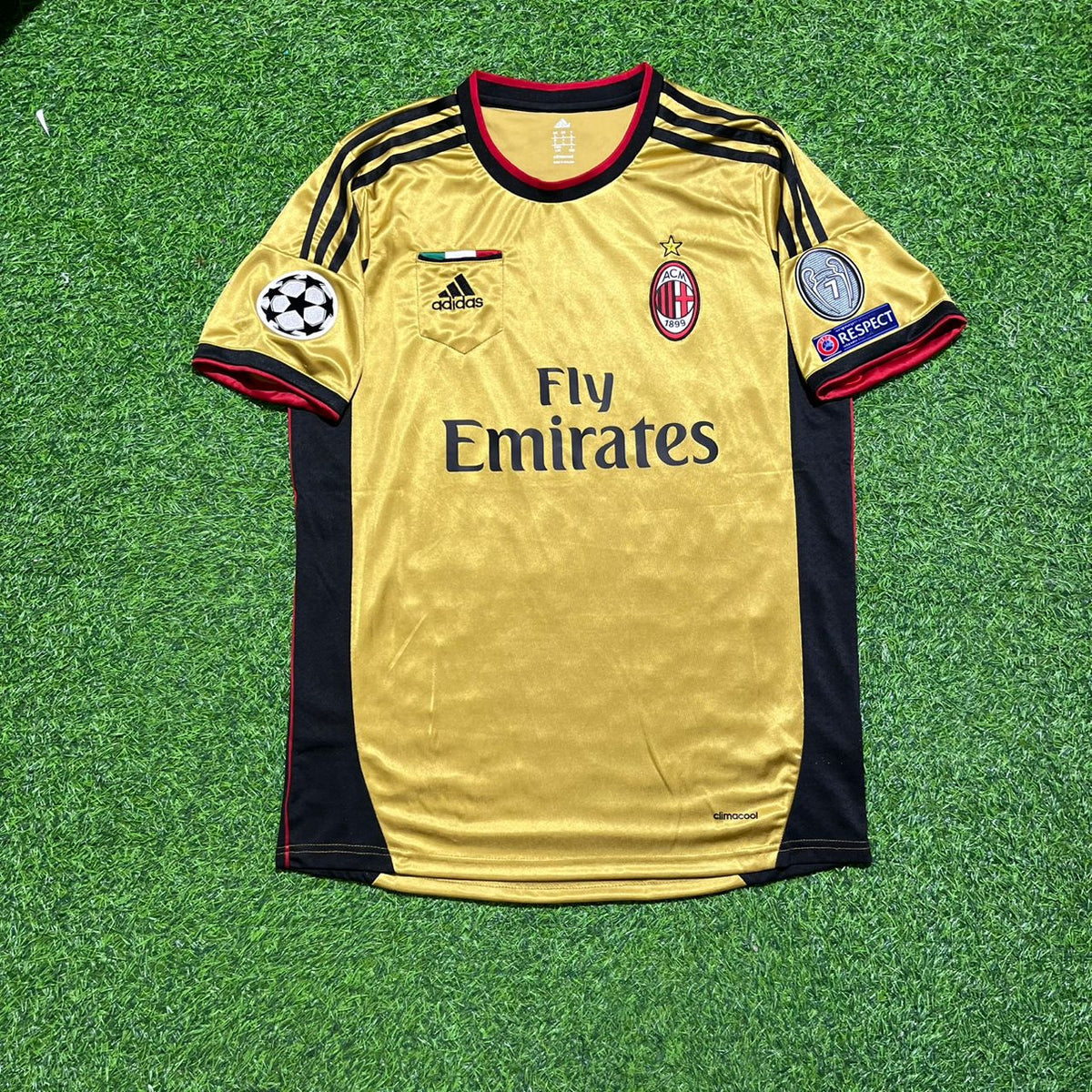 2013 Mario Balotelli #45 AC Milan 2014 Gold Retro Football Jersey – Front View