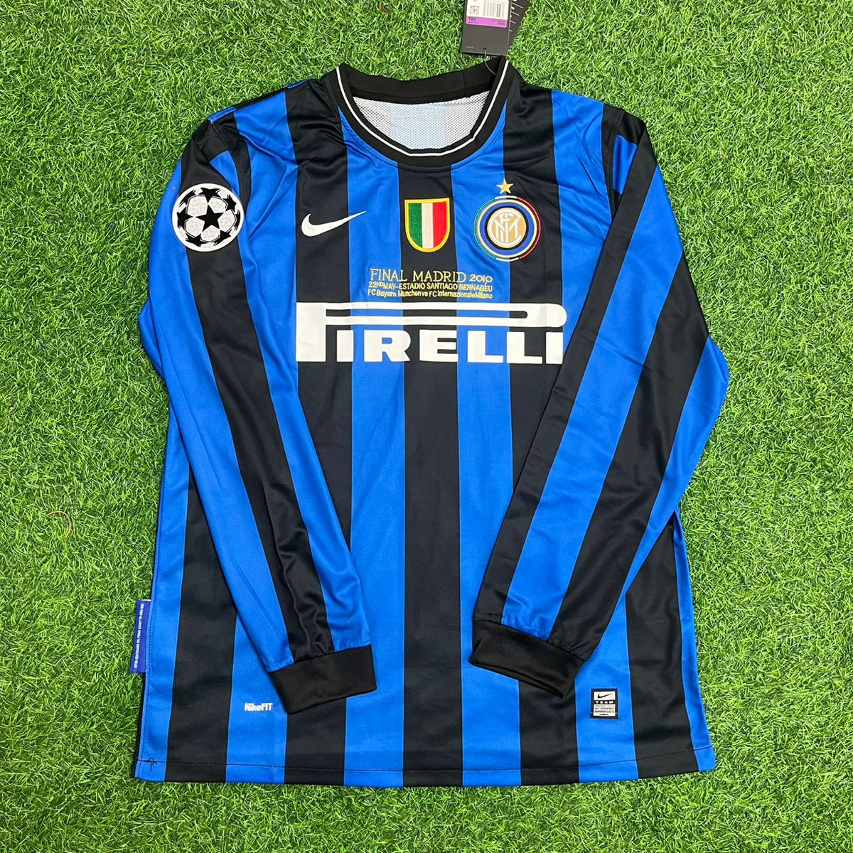 2010 Mario Balotelli Inter Milan Champions League Final Retro Football Jersey Collection – Front View