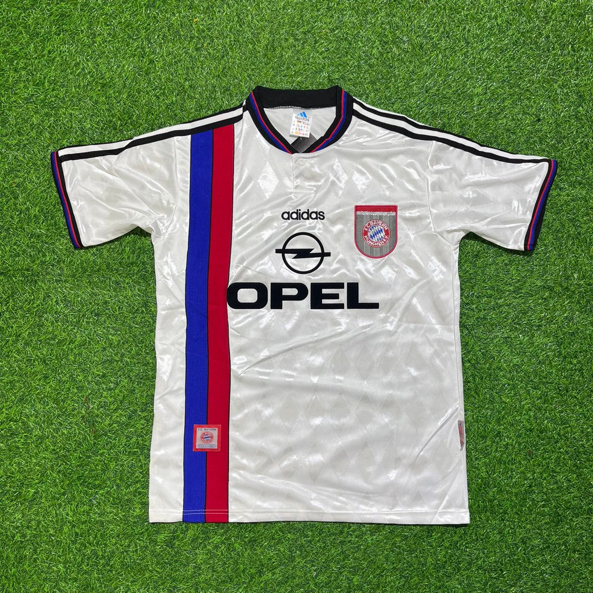 1997/98 Mario Basler Bayern Munich Away White Retro Football Jersey Collection – Front View