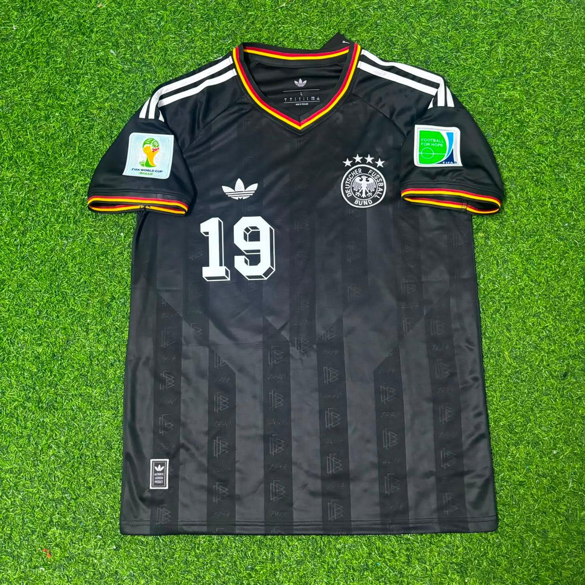 Mario Götze Germany 2014 World Cup Special Edition Black Retro Football Jersey – Front View